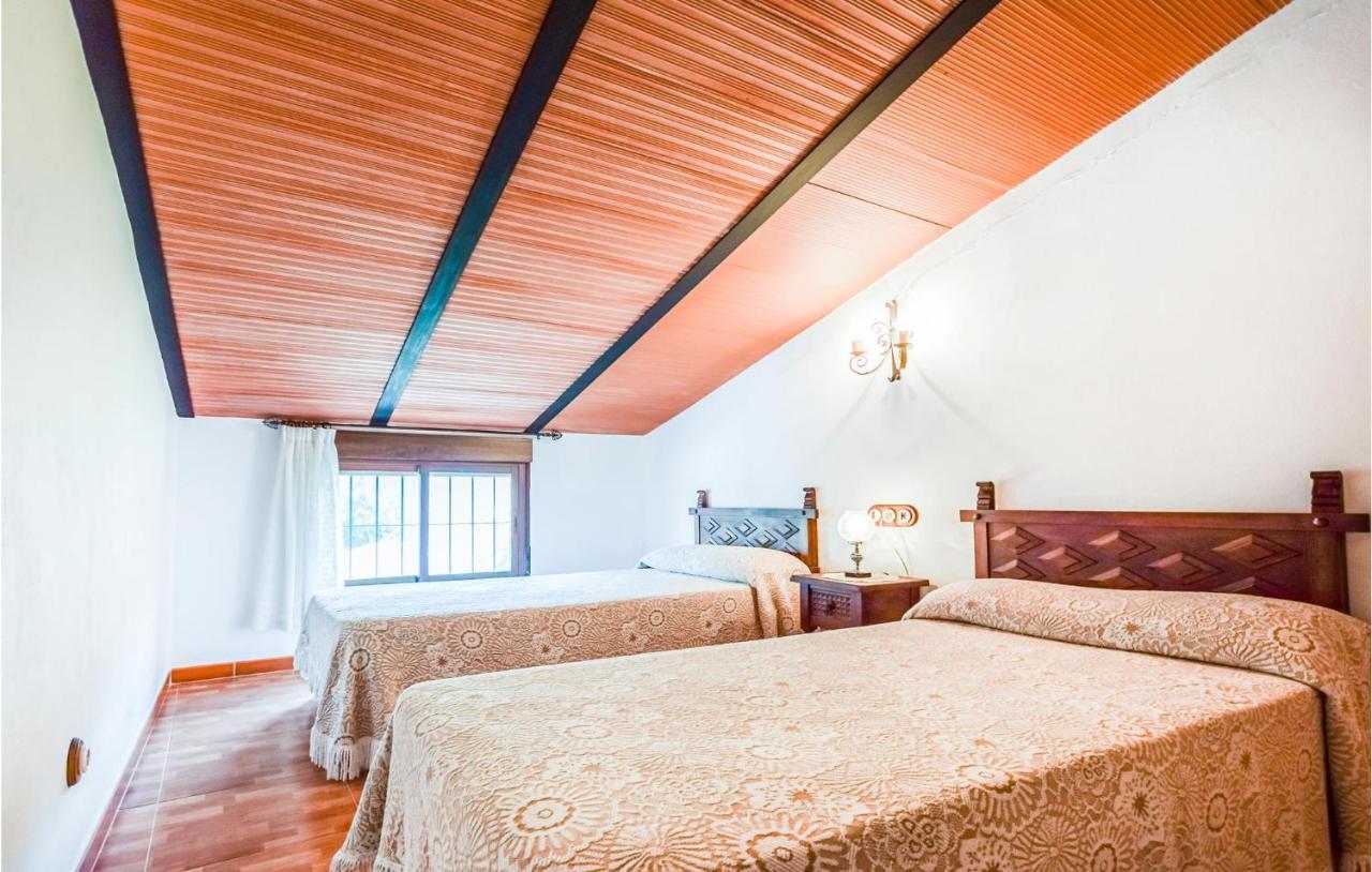 3 Bedroom Awesome Home In Rute Exterior foto